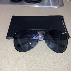 Quay Australia Vivienne Black/Smoke Sunglasses